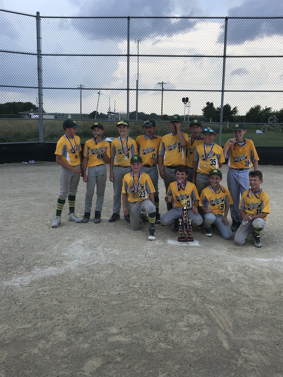 BeauBmorris's tweet photo. Good way to end the season 1st place #hitmenbaseball https://t.co/Tmkuc51Hca