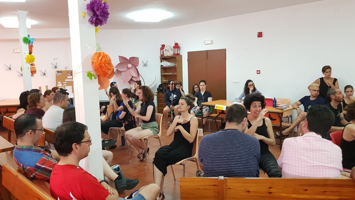 jovenasocidecv's tweet photo. Hoy las personas sordociegas jóvenes de España continuamos con el encuentro, esta mañana hemos celebrado la asamblea. #XVIencuentro #asamblea #jovenesSordociegos #juventudfasocide #cuenca #jovesc https://t.co/IqnPnnWl57