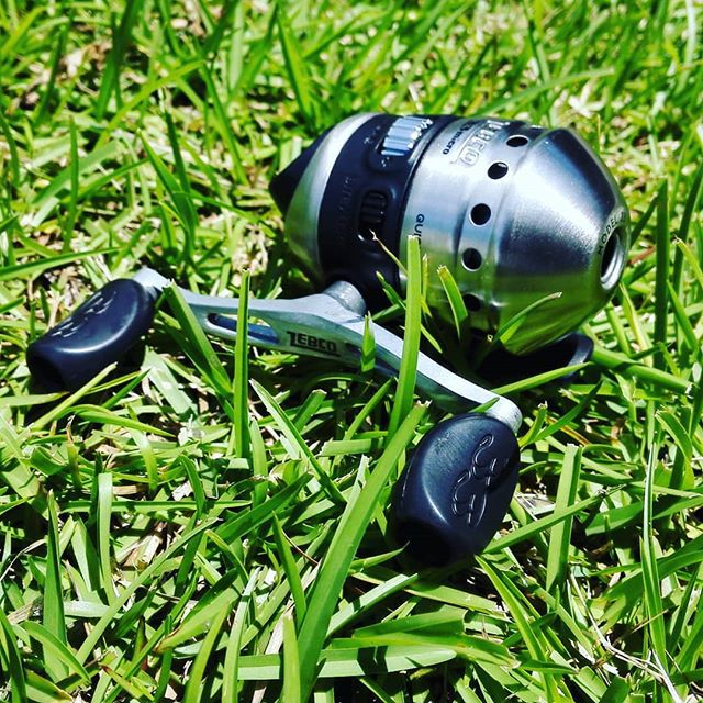 ken_d_s's tweet image. ゼブコのスピンキャストリールって、結構しっかり作られてますね… #zebco #spincast #33micro #小型ボディで子供に最適 #巻上げ速度は遅いけど #扱いのイージーさは素晴らしいですね… deeepstream.com/2018/07/02/%e3…