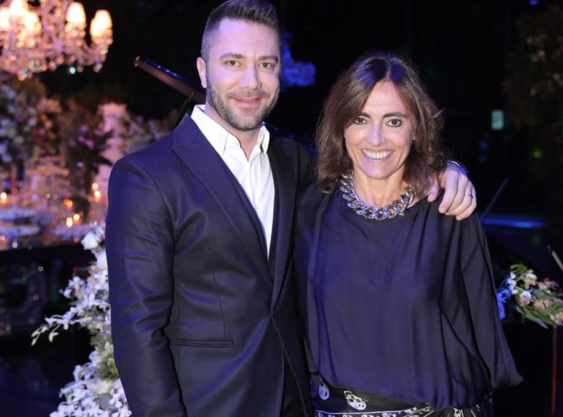 BazaarBR's tweet photo. FESTA BAZAAR NOIVA - E nossa publisher, @PatriciaCarta, com o estilista @LucasAnderi, no lançamento da Bazaar Noiva 2018. Festa bem bacana na Casa Fasano. #bazaarnoiva #festa #casafasano #patriciacarta#lucasanderi #bazaarbr #cartaeditorial https://t.co/0O4yHlSkIB