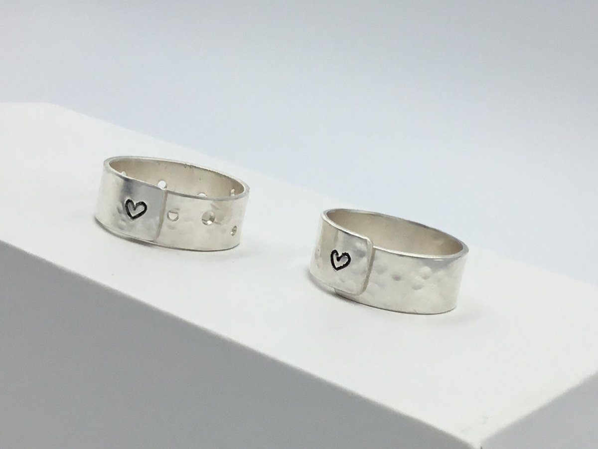 aurumbarn's tweet photo. #happymonday sharing the love with you this day and all week. May your activities be fruitful and overflow with love. Pop over to https://t.co/ROBqvi2LBb to share some love with someone. #love #bestfriends #aurumbarn #WorldCup2018 #handmaderings #rings https://t.co/Nri9bgIWY7