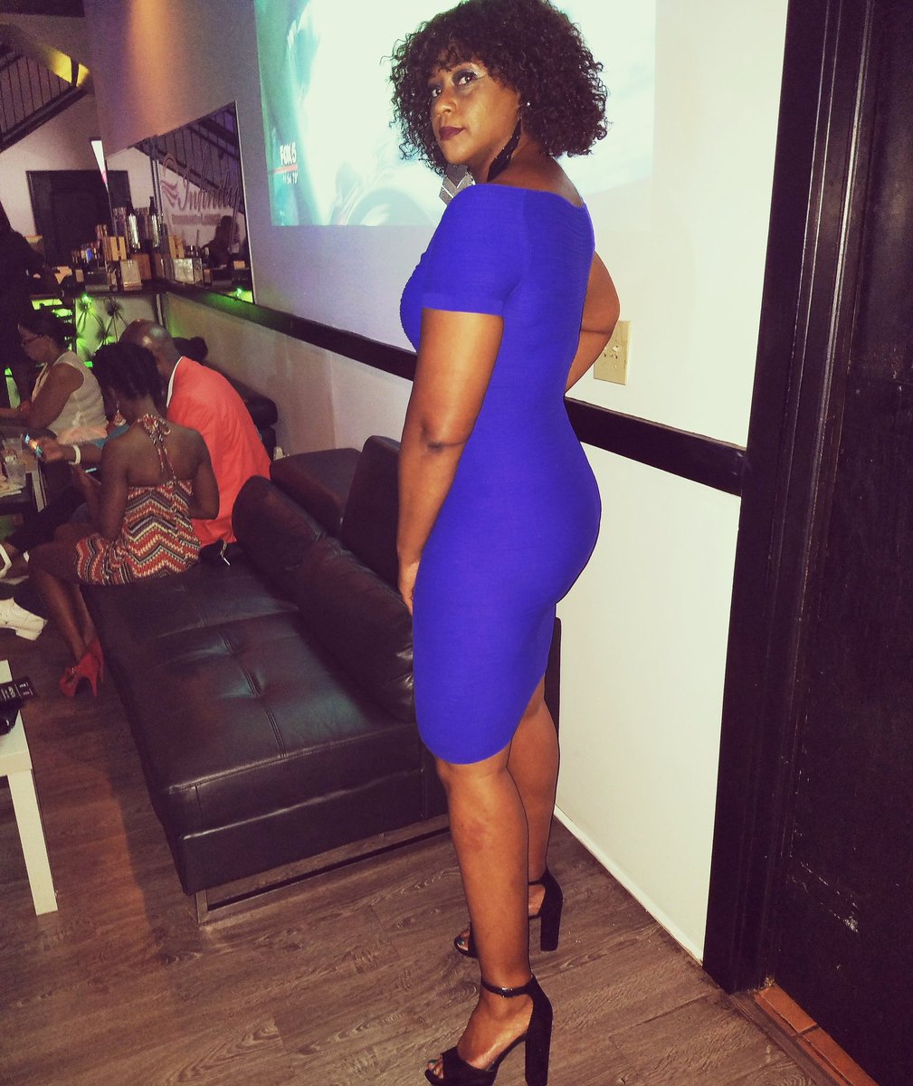 MzArmyStrng5Str's tweet photo. Slayage so hard that I gave them the blues. #TheKeyMoment #modellyfe #actorlyfe #Glamazon https://t.co/ModmOZiIBo