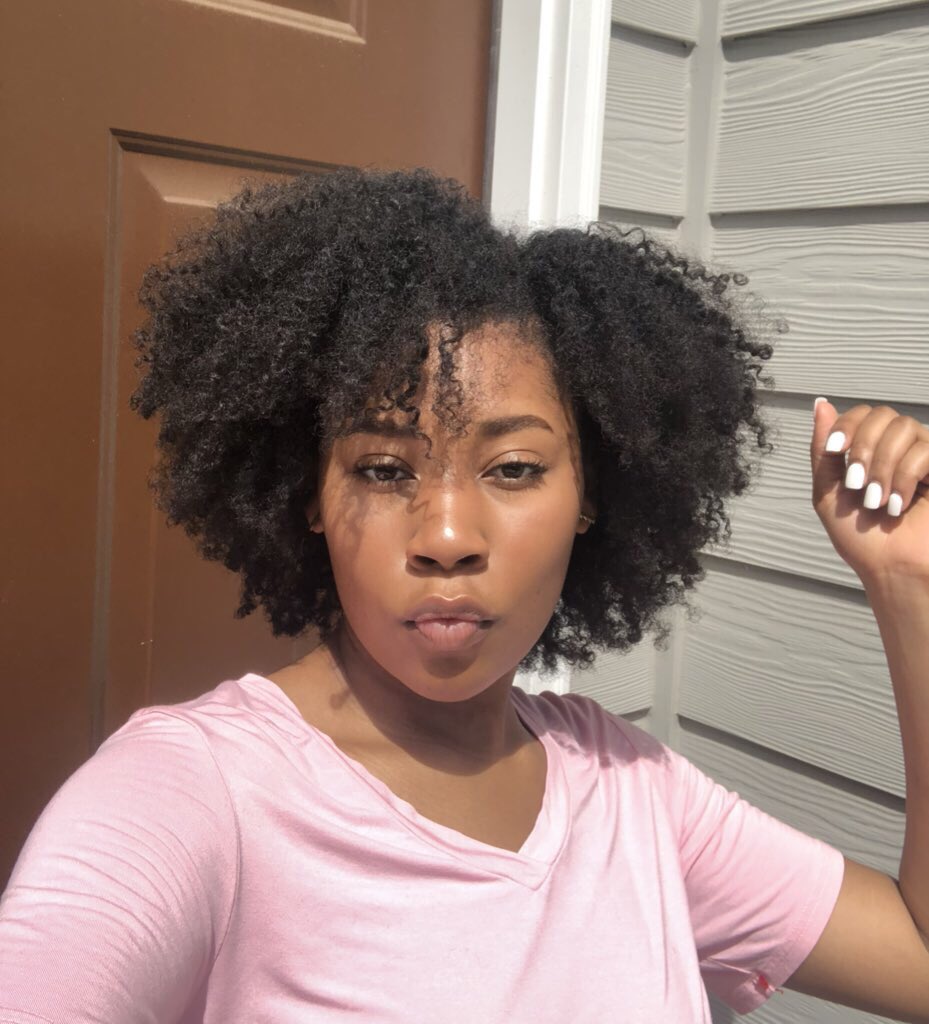 briannasimone's tweet photo. #WhosWhoAtVState
what's up I'm bre ! 🤪💕
🌸incoming freshman
🌸 atl baby
🌸LEO 🦁
🌸majoring in biology (pre-med track)
🌸#vstate22
🌸i'm very chill & boujee (i'm working on it😂) and goal-oriented
🌸 don't be afraid to say hi
🌸dm me, let's be friends https://t.co/fJXTyaHtyM