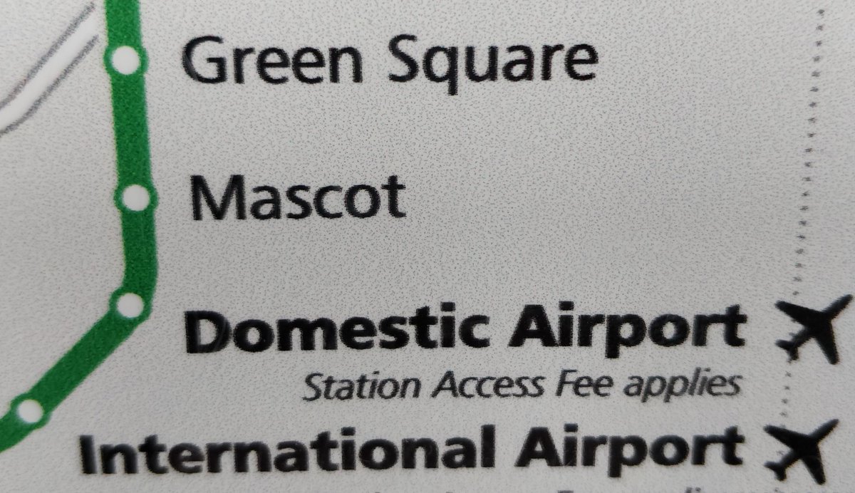 frivoal's tweet image. &quot;There should be a green square&quot;.

I think Sydney is telling us we should write more tests. #csswg #w3c