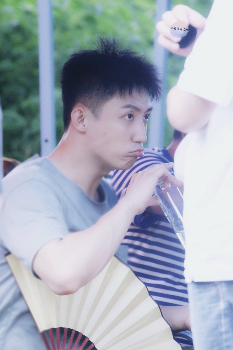 shuljohnny1107's tweet photo. 아 귀여웤ㅋㅋㅋㅋㅋㅋㅋ
머리칼이 냐옹이뽀시래기들 털마냥 붕붕 https://t.co/WlRWNA8xXD