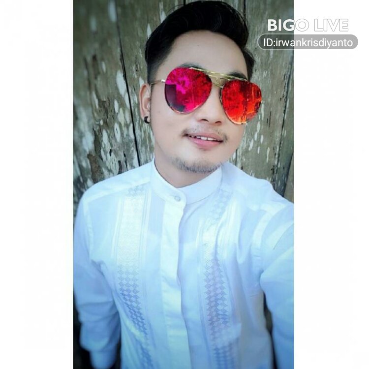 OMG! Kamu harus melihat ini. #BIGOLIVE.  
bigo.tv/sid/2117308628…