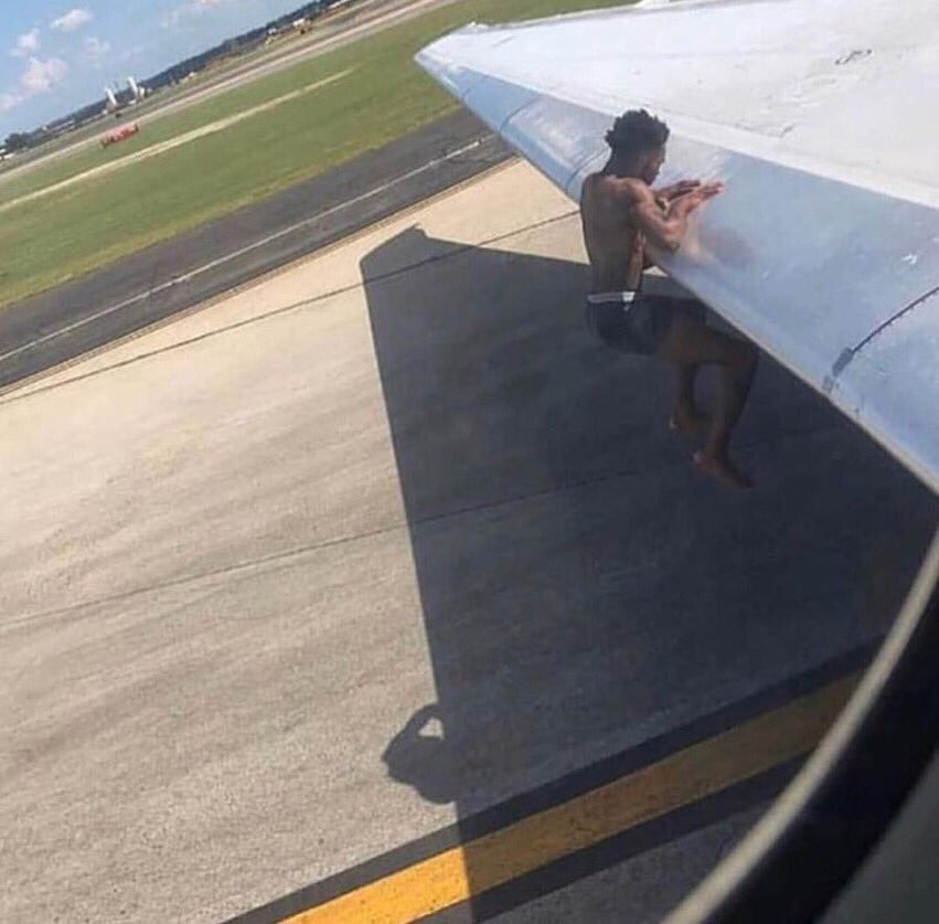 LA_Swiftness's tweet photo. Me on my way to LA with LeBron https://t.co/1zg877Pxhh