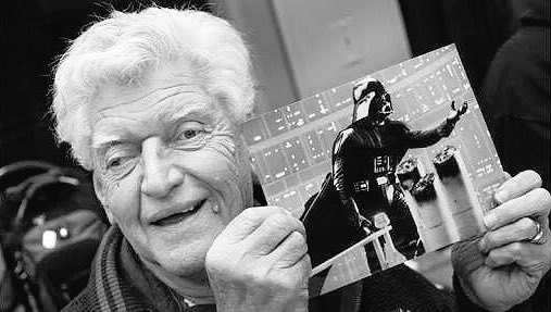   We wish a very happy birthday to British actor David Prowse! 