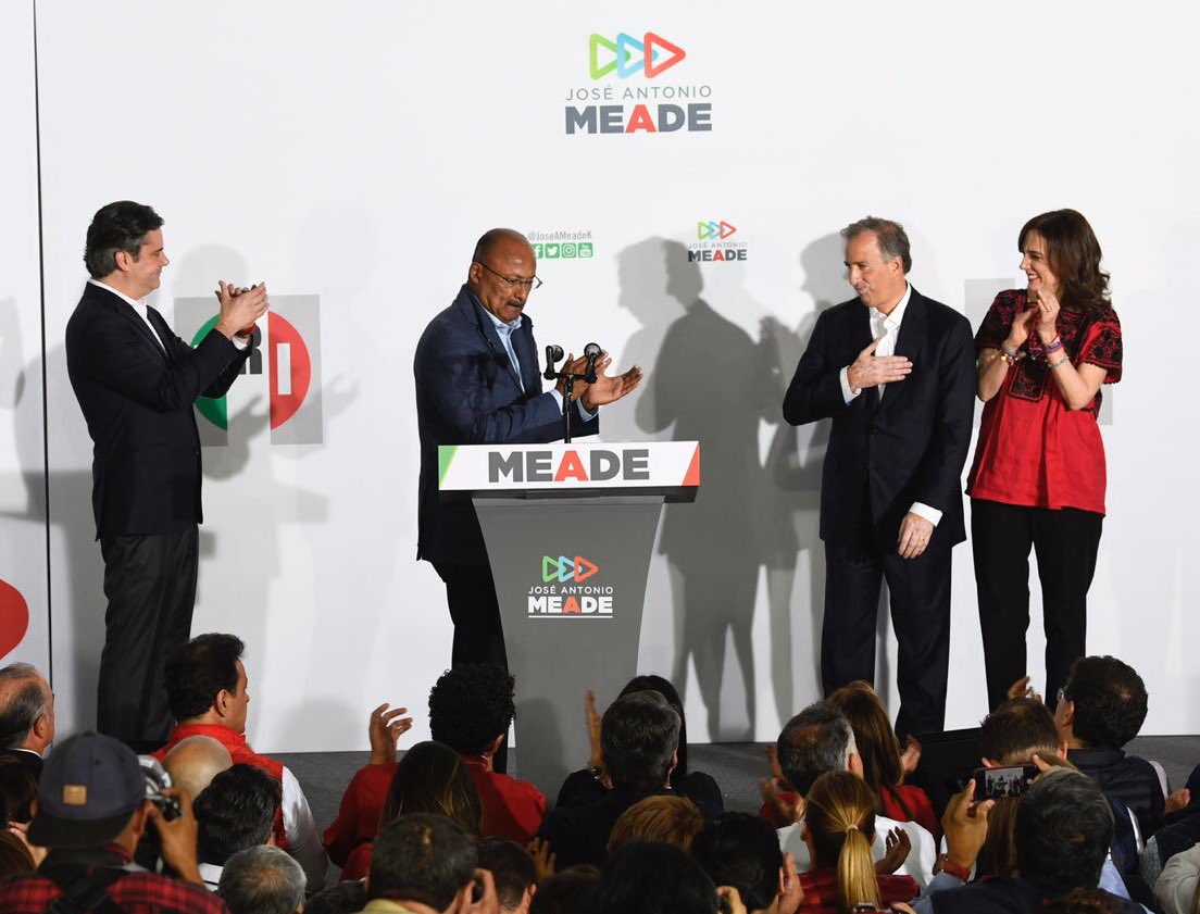Con un gran honor y con una gran dignidad le expreso a <a href="/JoseAMeadeK/">José Antonio Meade🇲🇽</a> que las y los #PRIistas nos sentimos profundamente orgullosos de usted. Es usted un gran mexicano que ha estado a la altura de este desafío.