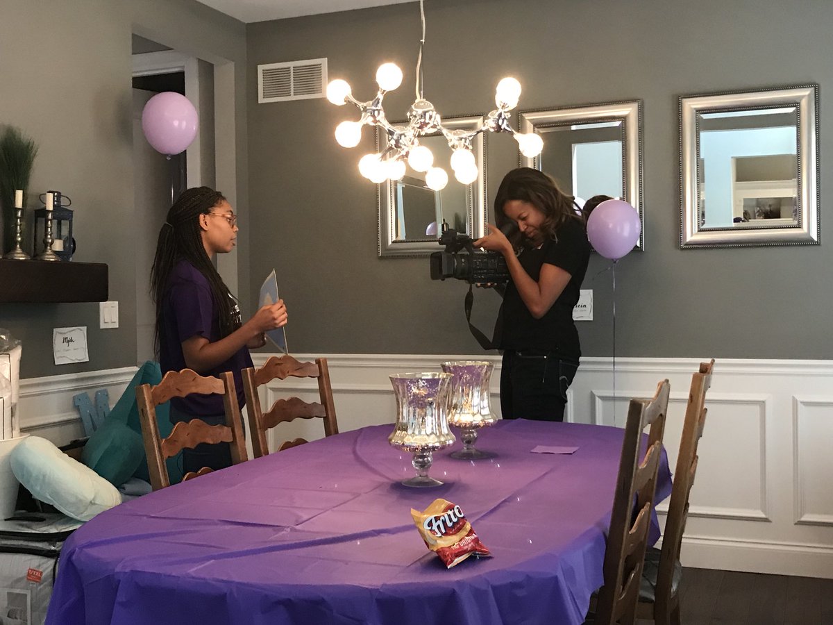 BridgeTheGapSTL's tweet photo. @ChristinaKSDK Thank you for covering our trunk reveal party today! https://t.co/OGBCpFU1Bw