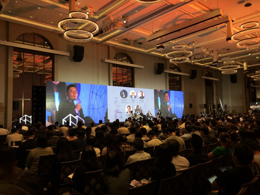 BeyondGlobal18's tweet photo. #abasummit #taiwan #china #crypto #blockchain #BeyondGlobalTrade #BTC #ETH let’s build a Blockchain Island!!!! https://t.co/i1k0BsXNs6