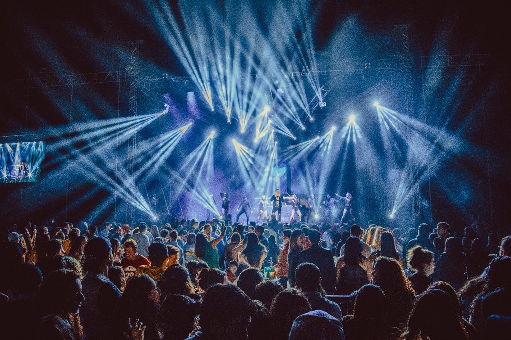 SoyDVX's tweet photo. ¡GRACIAS GUATEMALA! 🇬🇹 Fue una noche espectacular 🌎🎶 #MUEVETE @BYLOKO84 https://t.co/3BZfSKdQCm