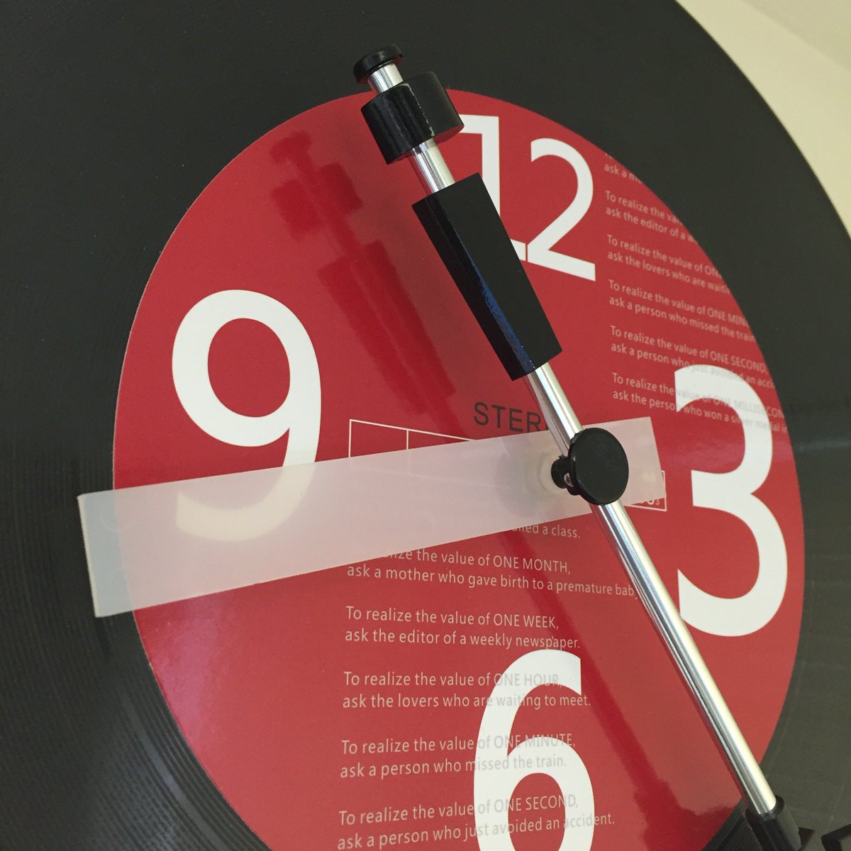 enapy_store's tweet photo. Vinyl Record Wall Clock with a 3D Turntable Stylus on ENAPY! 

Get yours HERE 👉https://t.co/7lGFvB7dmN

#enapy #clock #WallClock #onlineshopping #Gifts #fashion #modernism #giftsformen #giftspiration #giftideas #ModernWallClocks #UnusualProducts #NoveltyItems #ContemporaryClocks https://t.co/6ozl6WGKbc
