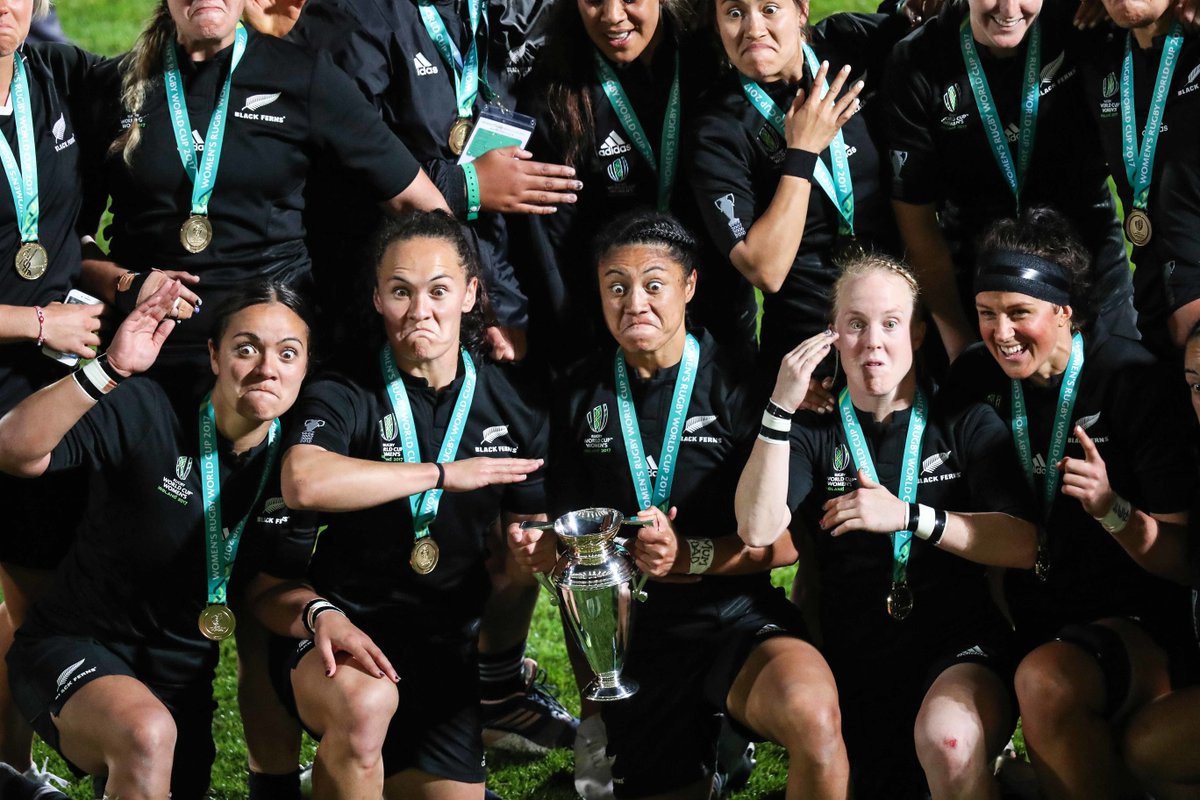 A home @WRugbyWorldCup in 2021 could be a 'fantastic' opportunity to showcase the @BlackFerns and be 'powerful' for women's rugby - @NZRugby + @grantrobertson1 on NZ's bid. tvnz.co.nz/one-news/sport… #WRWC2021 
Image: @PhotosportNZ