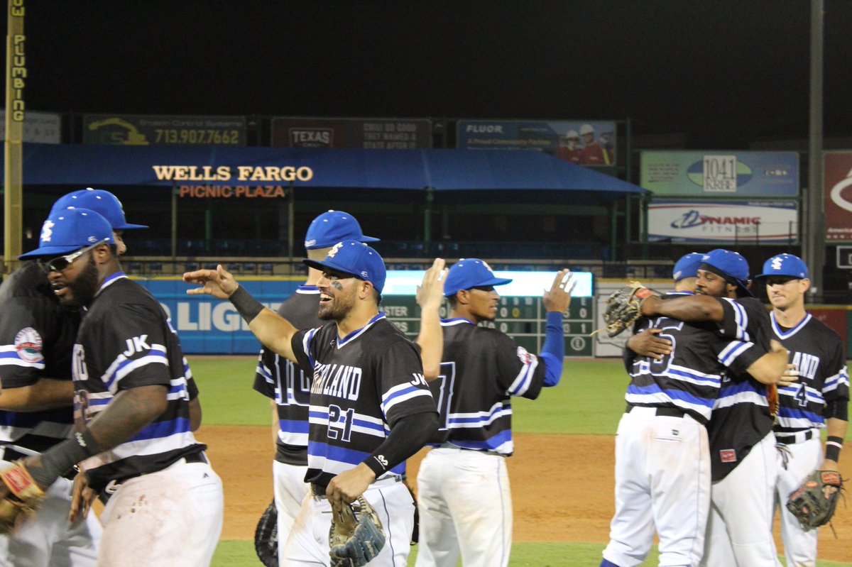 SLSpaceCowboys's tweet photo. First half Freedom Division Champs ✔️ 

CLINCHED PLAYOFFS ✔️ #FreedomDivisionChamps https://t.co/u2zUYdoihg