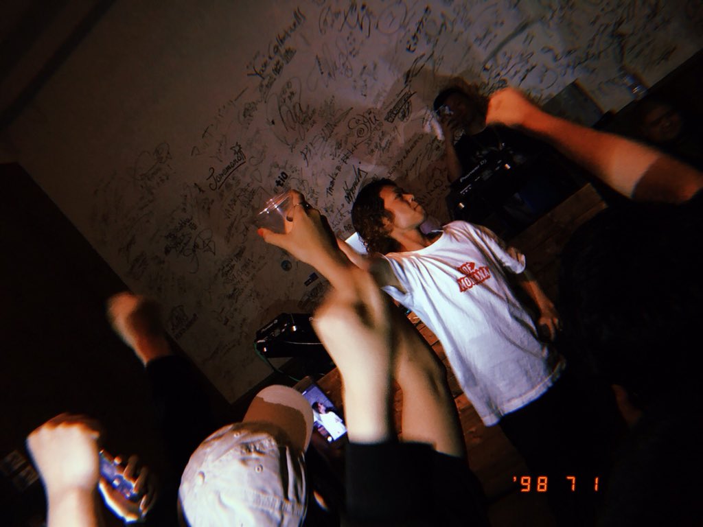 crea_the_free's tweet photo. 福岡最強でした☺️👌🏻

また絶対にキタイ！！！

今は飛行機3時間遅れって言う
どーしよーもない事態です🌍✌️ https://t.co/u0tRMIpDXC