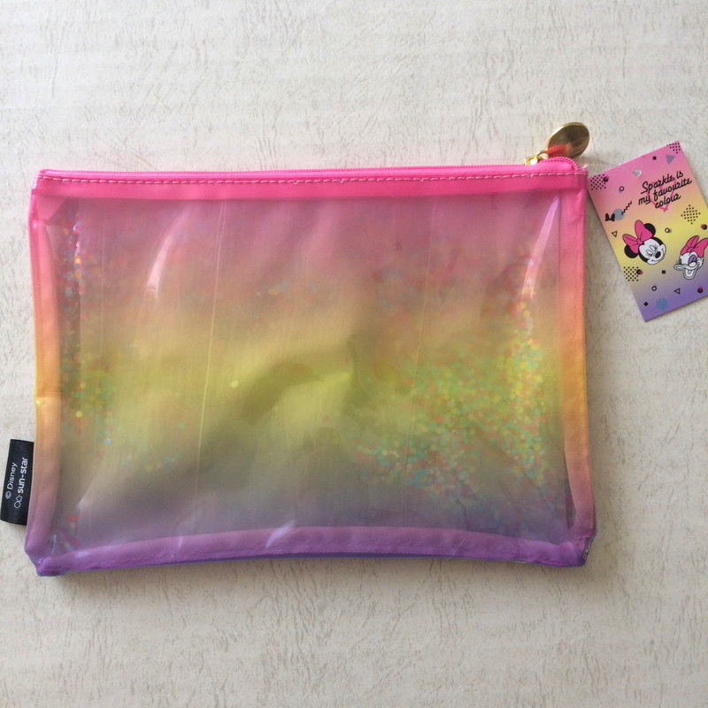 ashr_Japan's tweet photo. Disney pen case Flat type Minnie &amp; Daisy Sunstar stationery.
https://t.co/FLt2mQbMIn
#Disney #pencase #Minnie #Daisy #stationery https://t.co/z8ZEy4JOMG