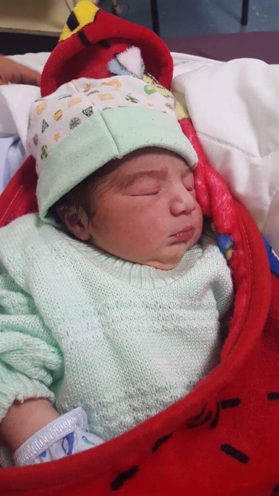 shatuk_18's tweet photo. Mi amor verdadero ❤️❤️❤️❤️ #comocreces 😭😭 https://t.co/u0p2rugf5Q