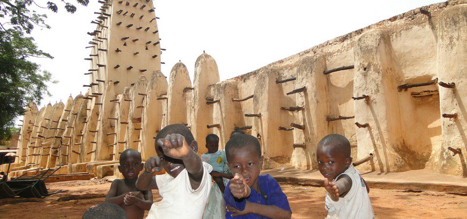 BURKINA FASOTRBS: Mandé, Mossi, Bobo, Gurunsi, Fulani, Lubi, SenufoLNGE: Mossi, Dioula, Samo, Bobo, Fula, FrenchFACT: The average fertility rate here is 5.93 children born per mother, the sixth highest in the world