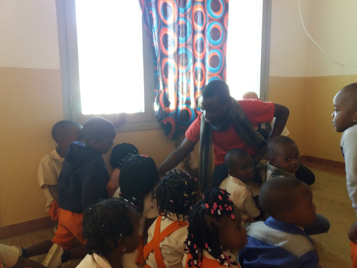 adpmmertola's tweet photo. Esta iniciativa inseriu-se no Projeto “Nutrir e Crescer – Monapo em Progresso”, é promovido pela @adpmMertola , sendo cofinanciado pelo @camoes_ip. #cooperaçao #monapo #moçambique #radio #adpm #camoes https://t.co/0vZ9orDxx7