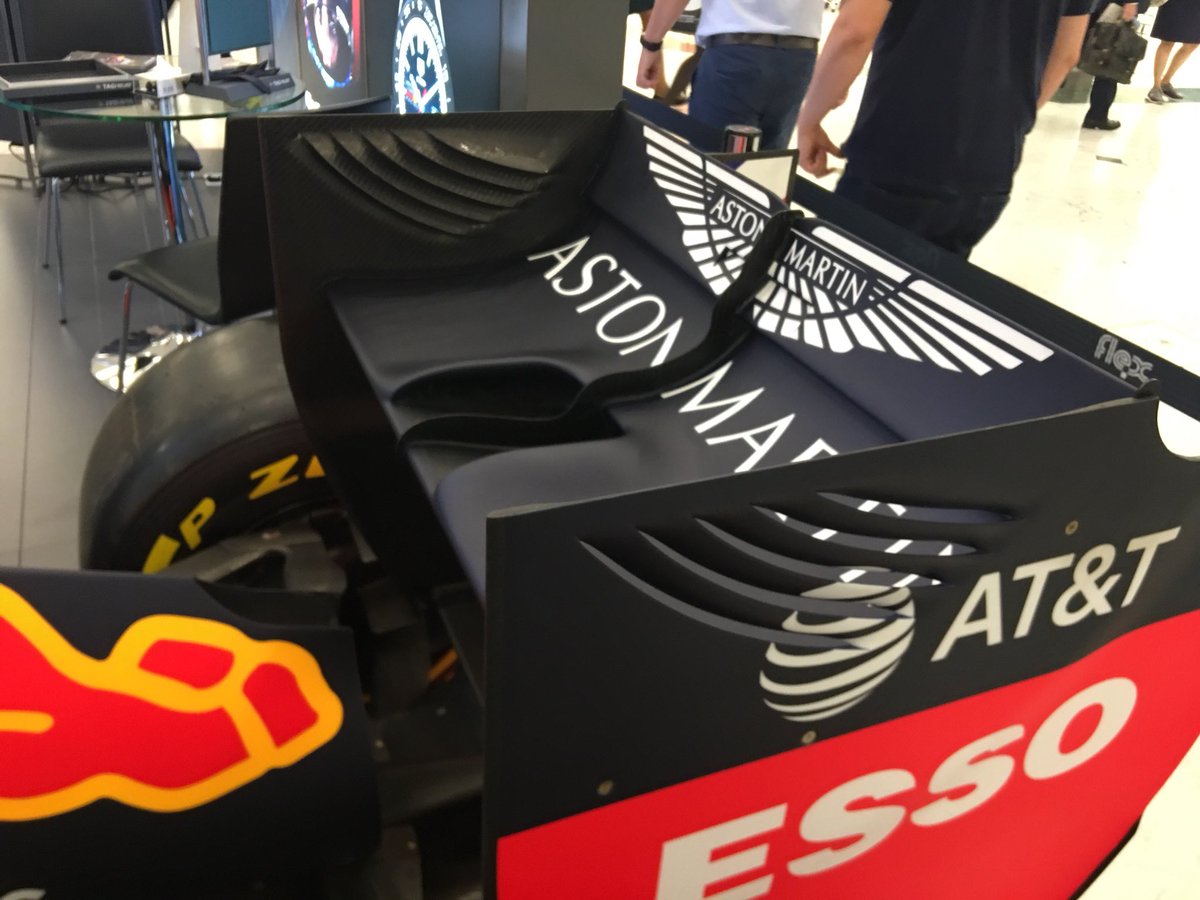 thirdeyesgn's tweet photo. Red Bull in Canary https://t.co/lOcgO6eRB5
