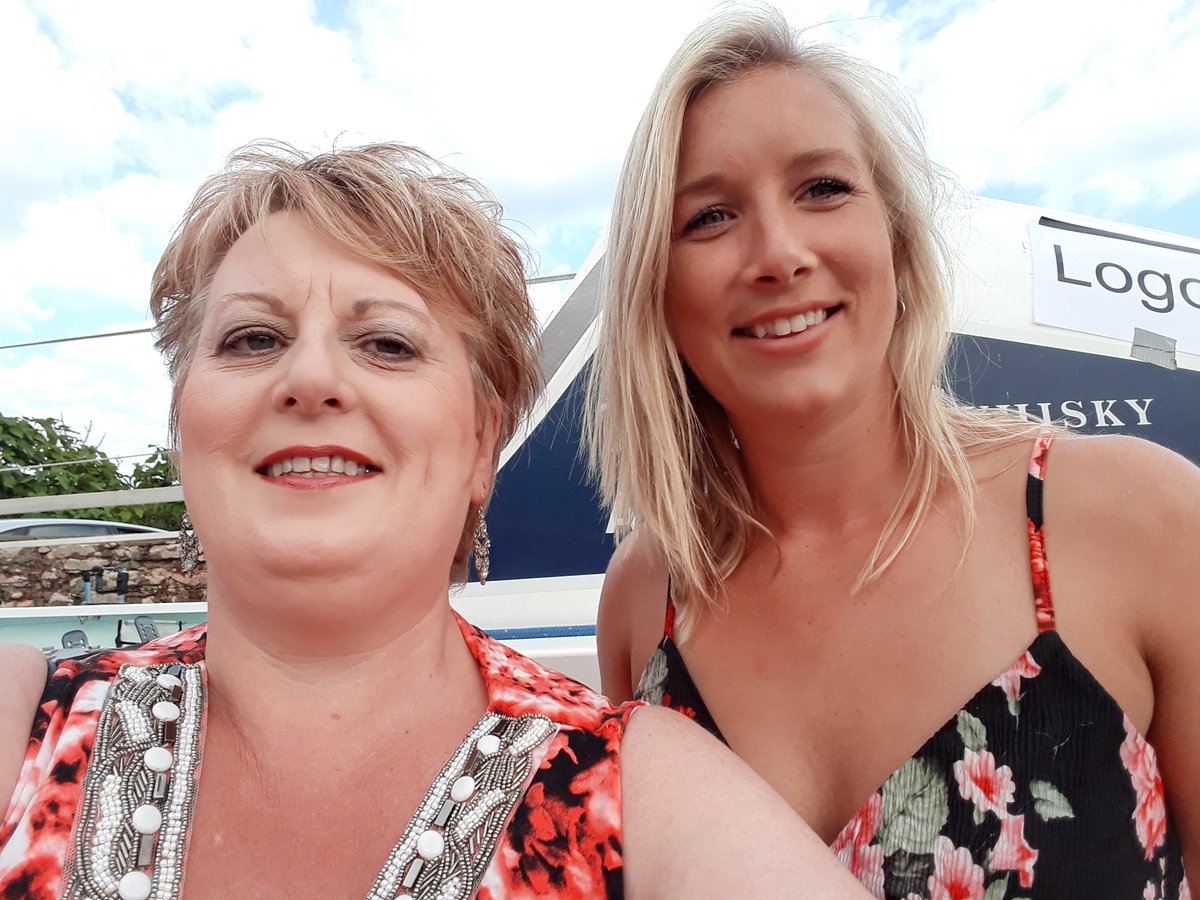 BeersSolicitors's tweet photo. Another weekend of glorious weather. Great to see our @EsmeSandra1 made the most of it at the @astrotoatlantic Summery Gin Party on Saturday! #MondayMotivaton https://t.co/5kTbga6Maz