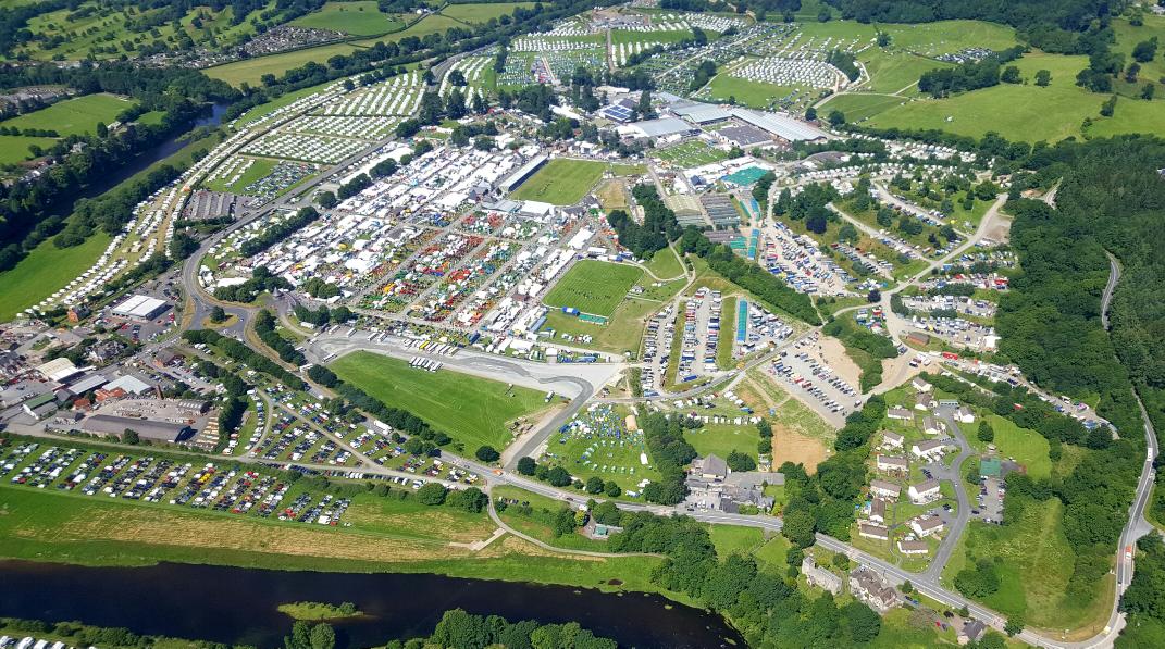 Porc_Blasus's tweet photo. We look forward to welcoming you all to @HybuCigCymru's stand #M651 at this year's π΄σ §σ ’σ ·σ ¬σ ³σ Ώ @royalwelshshow π΄σ §σ ’σ ·σ ¬σ ³σ Ώ Come and sample the finest Porc from Wales #RoyalWelshShow #Llanelwedd #SioeFrenhinolCymru https://t.co/cqxmzkK8QB