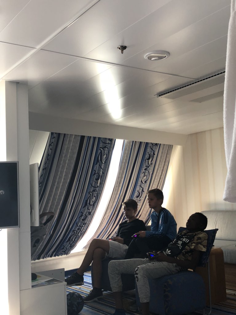 Tui Cruises On Twitter Bis Er Seinen Arbeitsplatz Auf Der