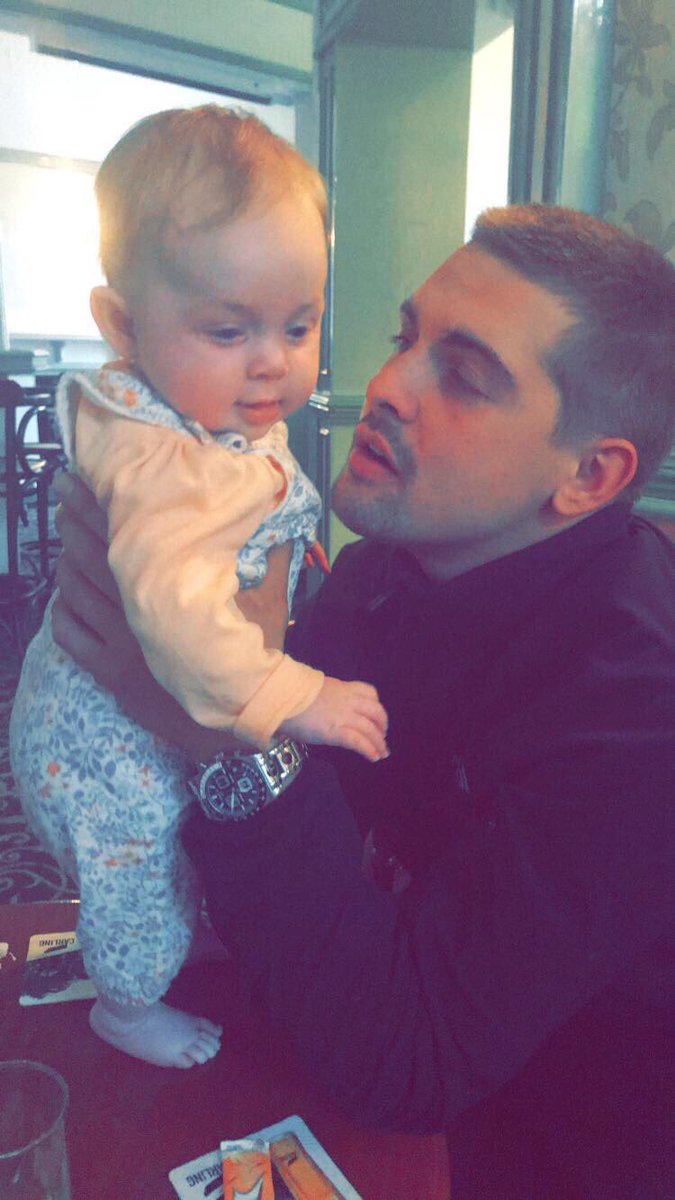 ChelBoot's tweet image. My whole world right there ❤️🌎