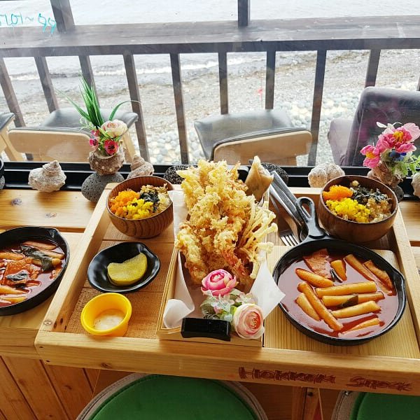 이런거 팔면서 제주에서 힐링하며 생활하고 있습니다 
제주오시면 놀러오세요 ~♡
#제주여행#서귀포#공천포#호꼼스낵
#바다앞가게#오션뷰스낵바#쇠소깍근처#올래5코스