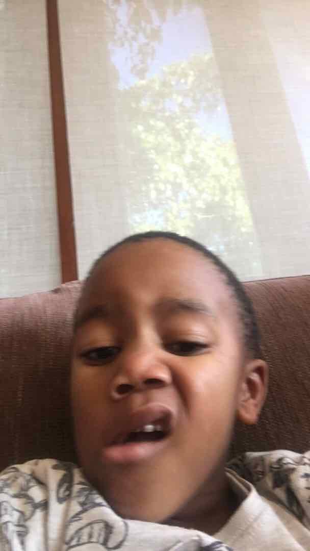 Fabanele's tweet photo. Can we take a moment and appreciate this selfie that my little bro sent me #mood https://t.co/j4ZMsIFFtZ