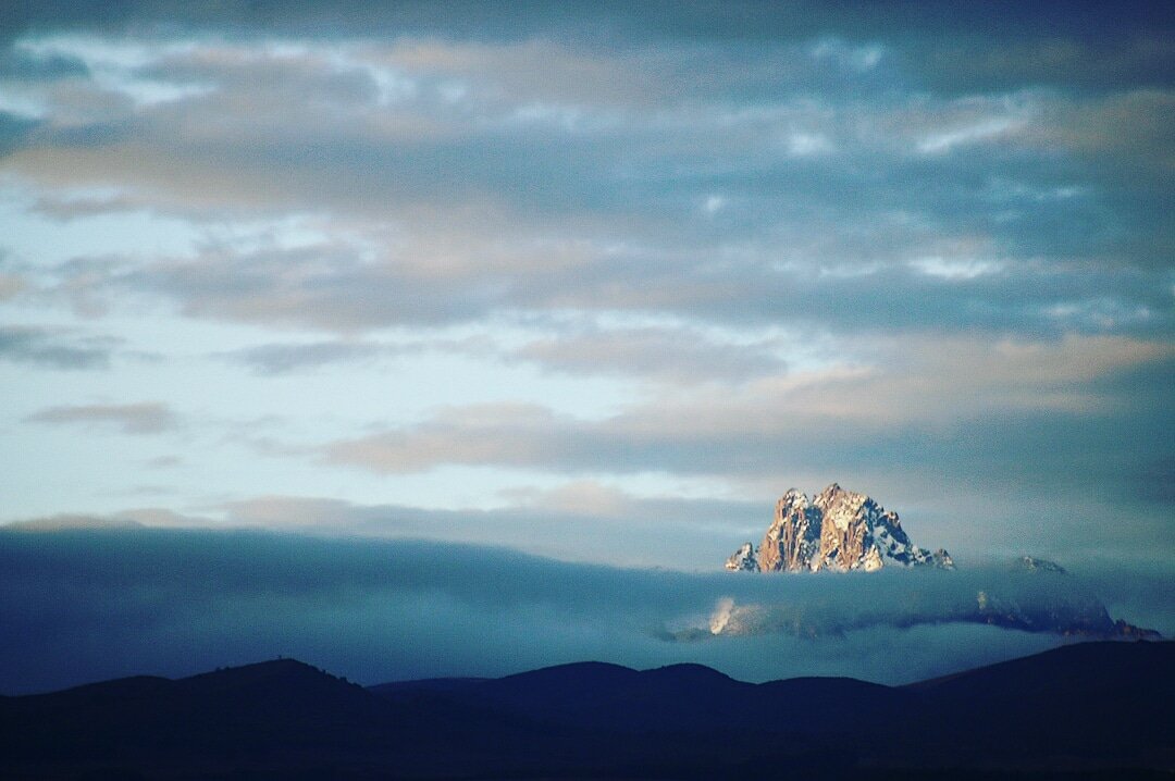 Study nature, love nature, stay close to nature!
#naturelovers #landscape_captures #KOT #ourplanetdaily #planetdiscovery #mountkenya #mountainaddict #welivetoexplore #mountaingram #mountkenya #mtkenya #whyilovekenya #tembeakenya #photography #naturephotography #wanderlust