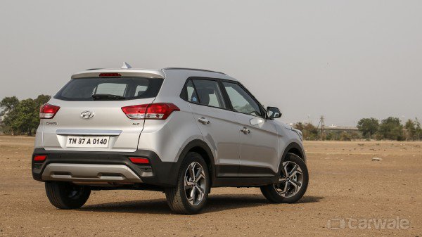 CarWale's tweet photo. #SpecComparo | 2018 #HyundaiCreta vs #RenaultCaptur: https://t.co/JY6moJr4Ue https://t.co/DRv1LAUBlk