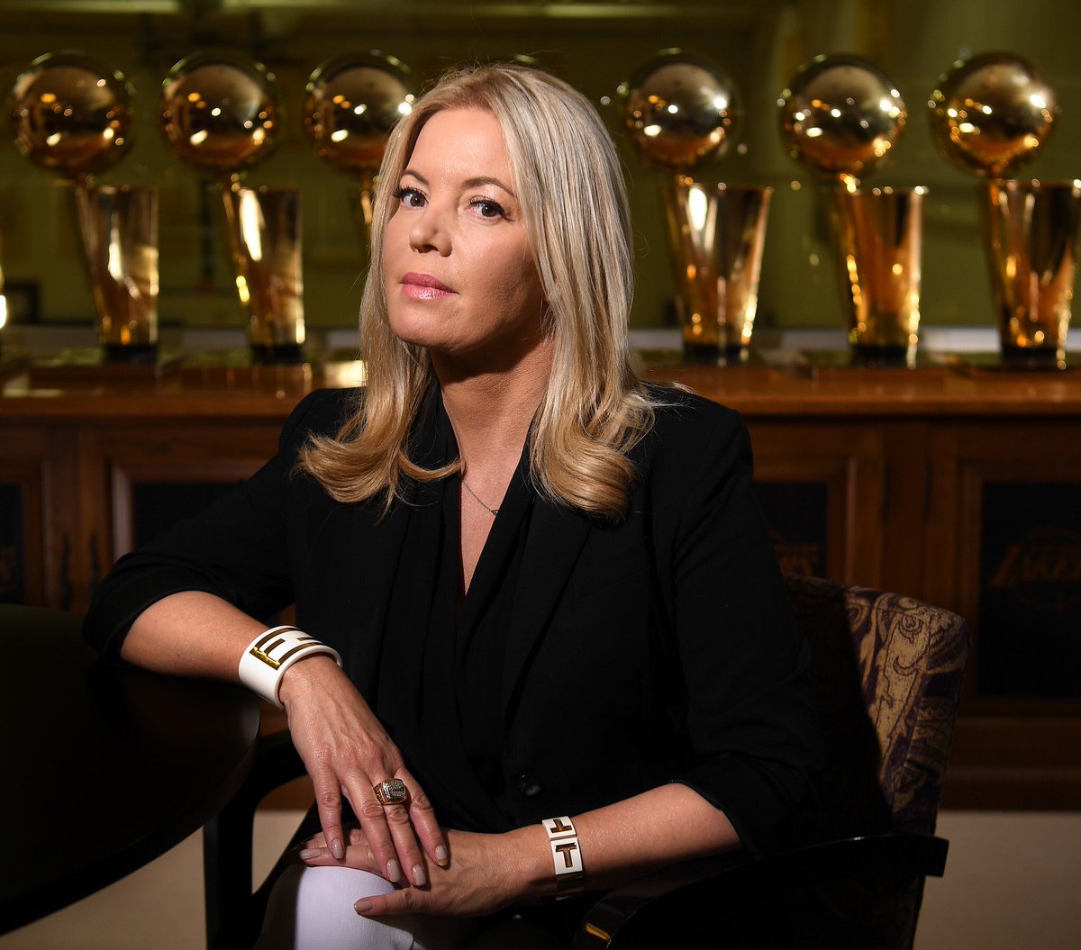 LAKERFANATICS's tweet photo. On behalf of every single @Lakers fan in the world. Thank you @JeanieBuss. ๐๐ https://t.co/q17mWBZjNB