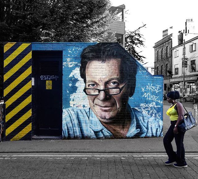D7606ART's tweet photo. Portrait of Tony Wilson by @akse_p19 ● A great tribute to a Manchester legend along side 'Hacienda' stripes by @jaysharplesart ● Support from @outhousemcr . .

#akse #akse_p19 #jaysharples #outhousemcr #tonywilson #fac51 #hacienda #factoryrecords #ilovemcr #igersmcr #streeta… https://t.co/MPo5xnT3Gr
