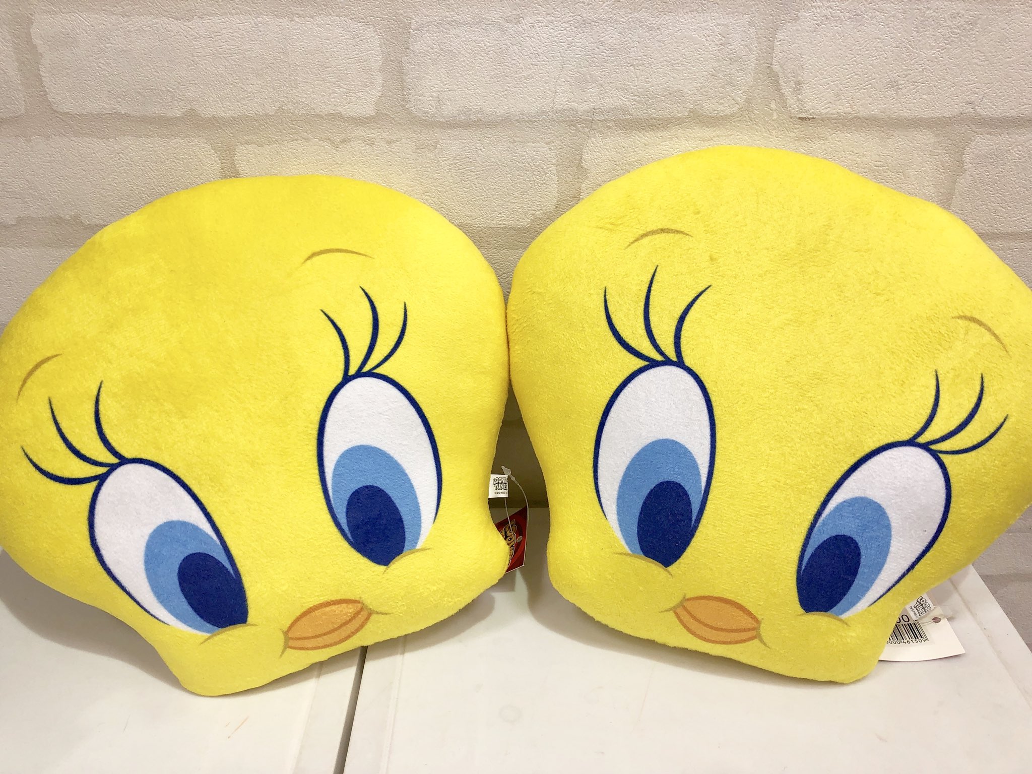 LOONEY TUNES ルーニーテューンズ　トゥイーティー クッション Amazon.co.jp: ルーニーテューンズ スクエアクッション