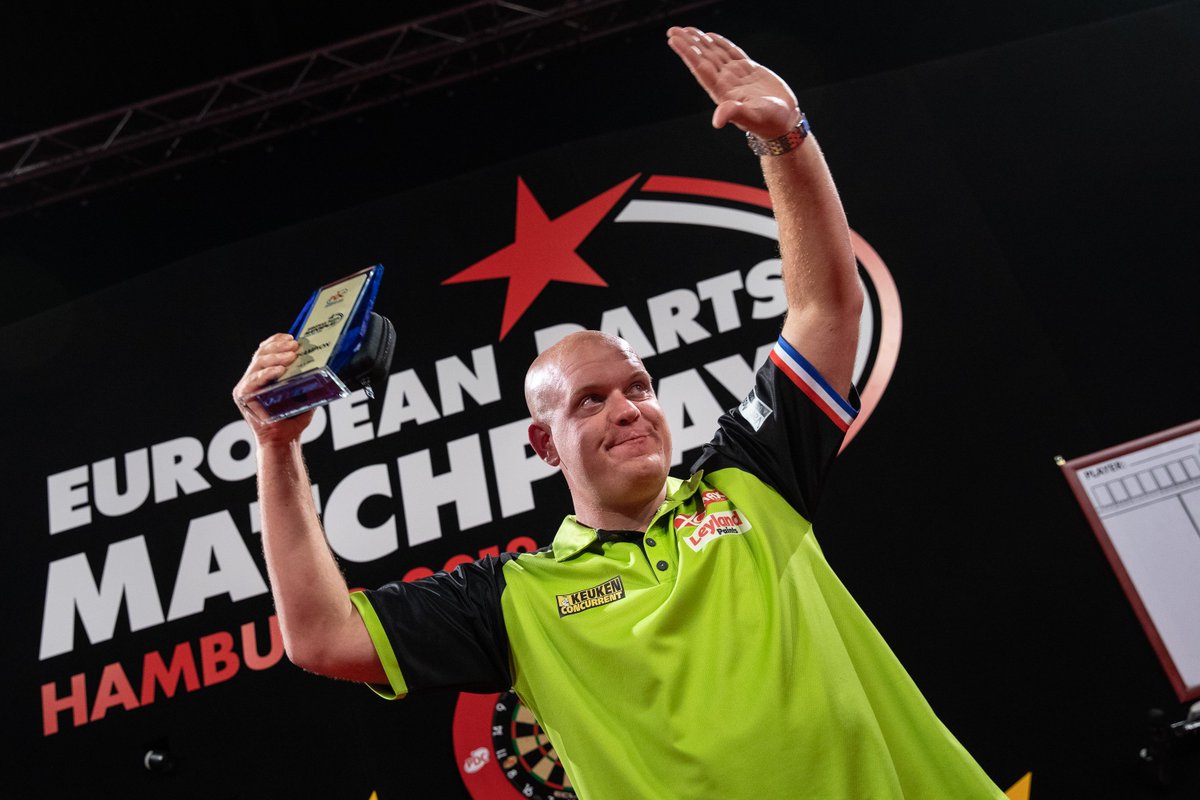 MvG180's tweet photo. REPORT | Van Gerwen Takes Title In Hamburg: https://t.co/jnREnZA0vf

#Darts #ET9 https://t.co/uv1o5v4PXB