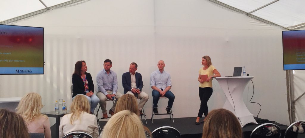 fastun_se's tweet photo. Vilja + engagemang viktigt för kompetensutveckling, det menar panelen i Agera Kommunikations seminarium i Almedalen. För fastighet finns #FAVAL valideringsverktyget som synliggör kompetensen och vilken utbildning som behövs för att nå upp till kraven för en specifik yrkesroll. https://t.co/yvvap00MWM