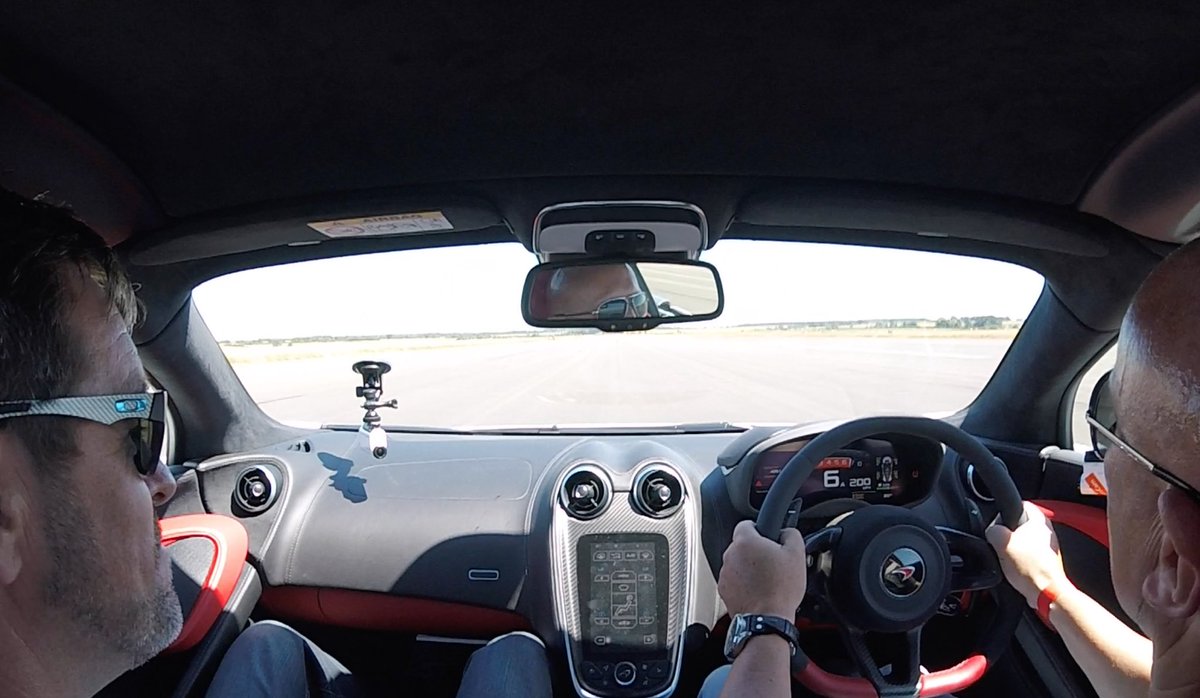 petrol_ped's tweet image. When I was a kid the Ferrari F40 became the first production car to be capable of doing 200mph. At the time a simply unbelievable achievement. On Saturday I did 200mph for the first time and it felt quite easy...check the speedo 😜 @VMax200mph @McLarenAuto #VMax200