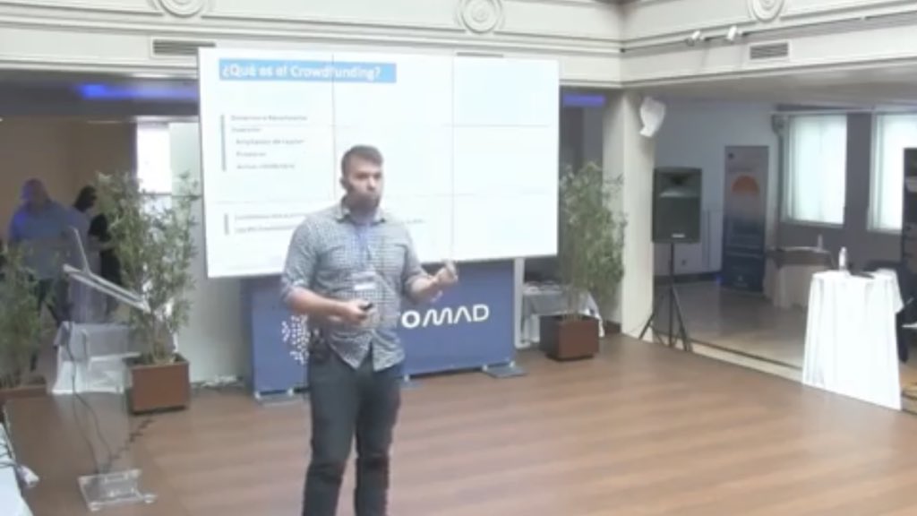 BlogueroDigital's tweet photo. Javier Melero de @sociosinversore hablando sobre crowdfunding e inversión en StartUps y la influencia de blockchain en el negocio tradicional #Criptomad #Blockchain ✍️By #BlogPaperNews on #Finect &amp; @Bloguerodigital en colaboración con #AgoraChain 
https://t.co/OtZK0btp1f https://t.co/OiZLD4d9nK