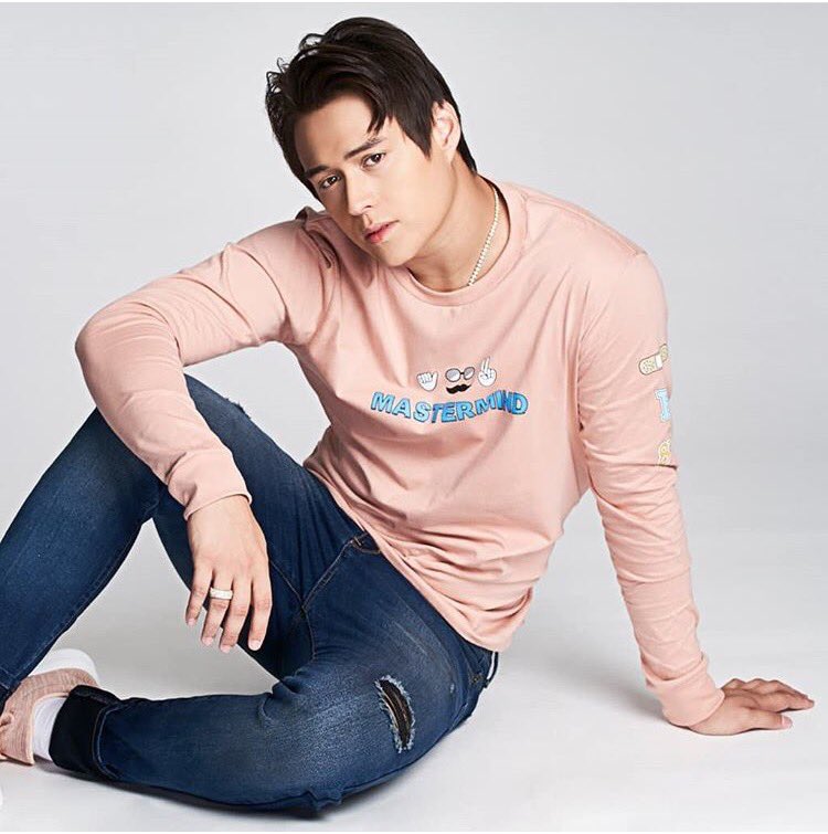 Энрике гиль family. Энрике гиль. Энрика гиль. Педро энрике актер. Энрика гиль.