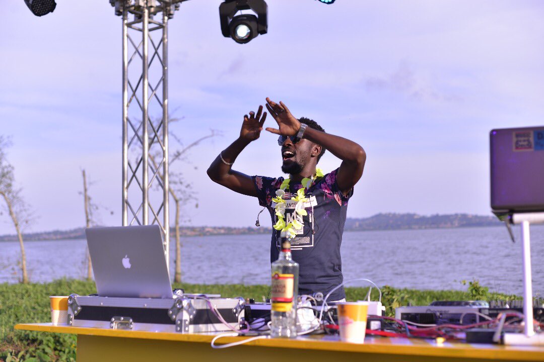 thePearlGuideUg's tweet photo. 🍍WHAT A WEEKEND! 🍍 Scenes from the first UG Pineapple Garden Party at Buvi Lodge! 🔥🔥🔥
#HelloPineapple https://t.co/TecXx8A1iZ