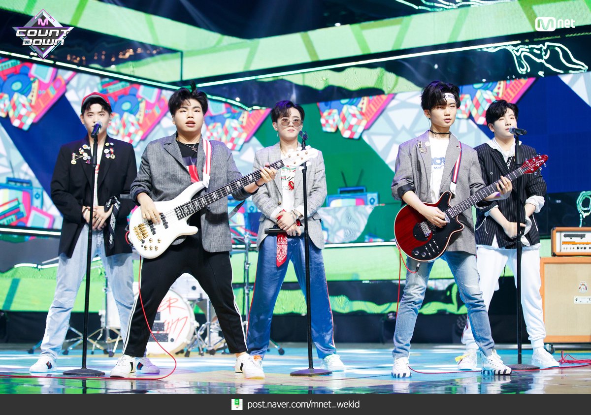 MnetMAMA's tweet photo. [#MCOUNTDOWN] 180628 엠카 현장포토
#더이스트라이트(#TheEastLight.) - #Never_Thought ♪ @TELTheEastLight
World No.1 KPOP Chart Show M COUNTDOWN #Mnet 
더 많은 더이라 보러가기 ▶ https://t.co/vtX6ZRWLHR https://t.co/K1GkjfDgQi