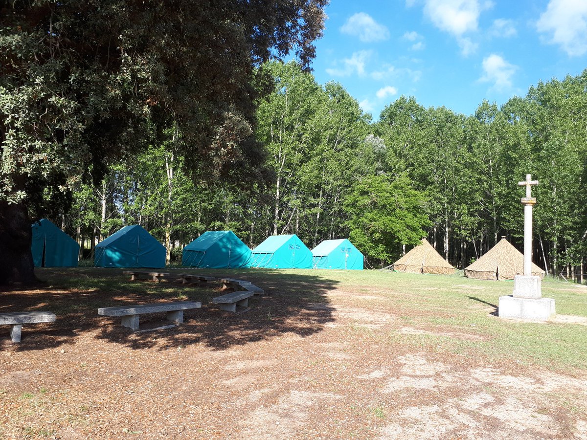 Todo preparado en <a href="/campalavid/">Campamento la Vid</a> para recibir a los chavales. Muchísimos monitores del Buencon.