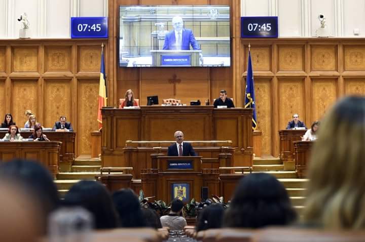 PlatformaRO100's tweet image. După un an și jumătate, PSD se pregătește să modifice din nou definiția abuzului în serviciu. 
Facem un apel ferm: puneți România înaintea lui Liviu Dragnea! El nu mai are nimic de pierdut. În schimb, România poate pierde aproape tot ce a construit în ultimii 15 ani.