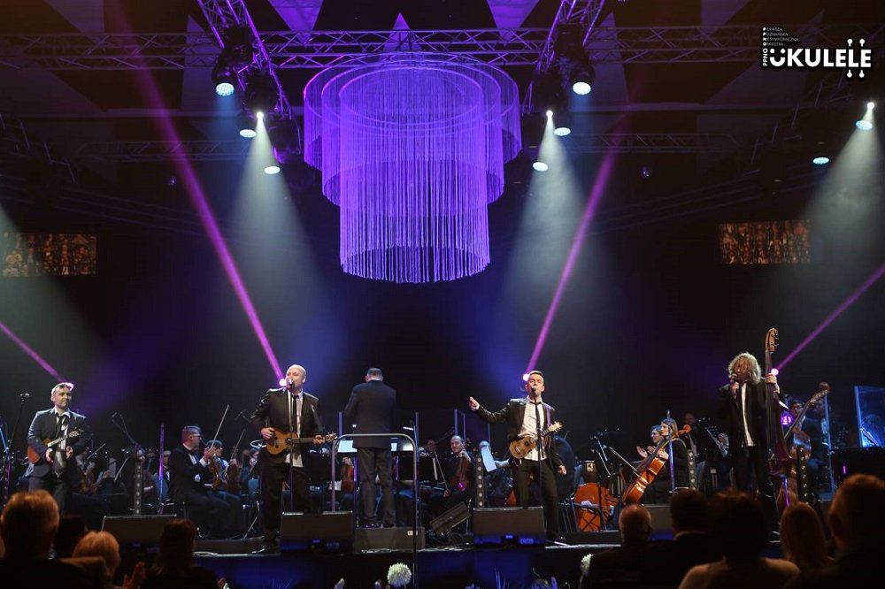 HWieniawski's tweet photo. Dziś o 20:00 na ulicy #Świętosławska 7 w @CityOfPoznan świętujemy urodziny naszego patrona, którym jest #Henryk #Wieniawski. Z tej okazji zapraszamy Was na koncert #ukulele w wykonaniu #PPNOU. Bezpłatny udział! Przybywajcie! 😀🎤🎂https://t.co/7nBtZKS0Ee https://t.co/569ThrdP2H