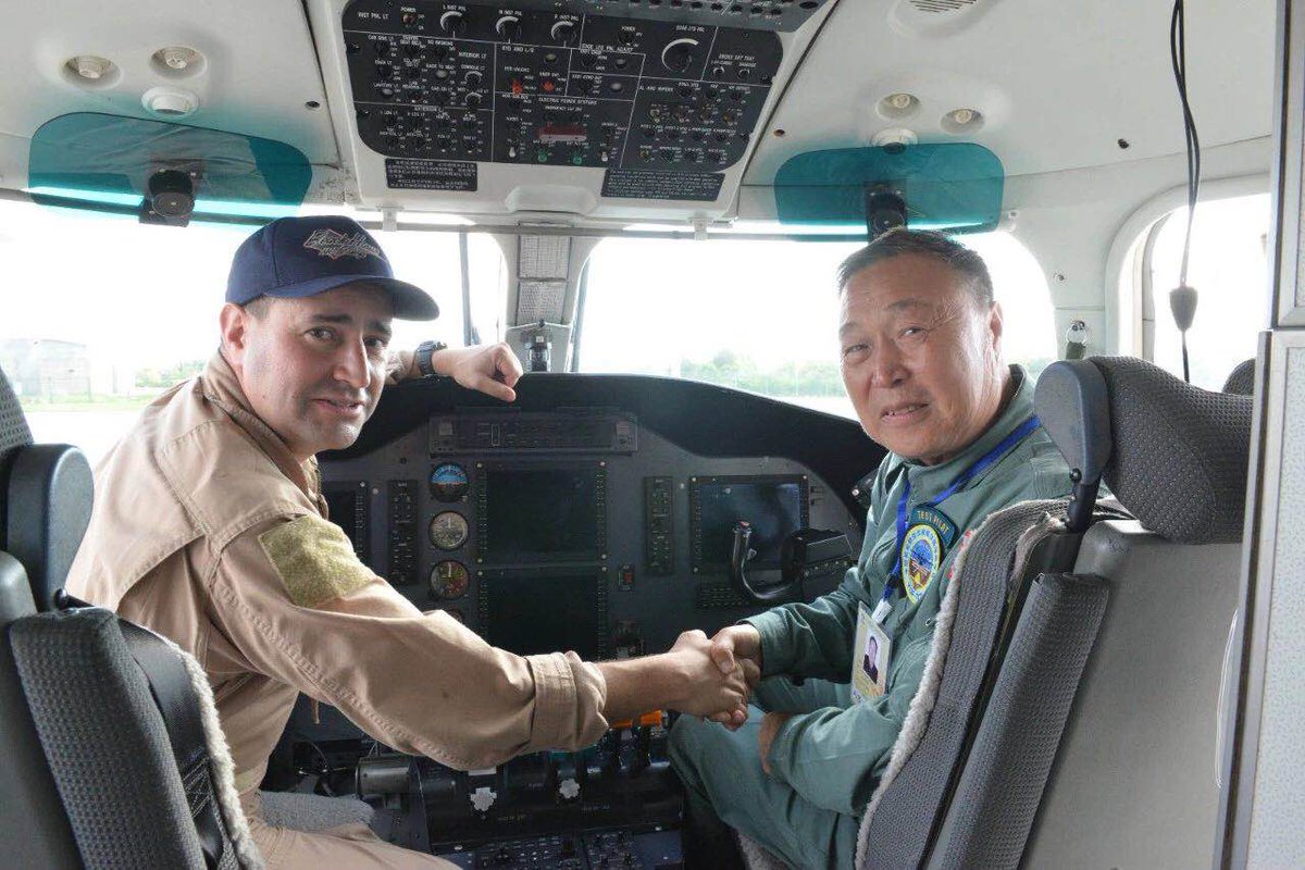 XHNews's tweet photo. Driverless planes? China's Y-12 plane passes flight tests for automatic flight control incl. self-navigation &amp; automatic piloting https://t.co/e19aJDT3ry https://t.co/QqmXVjQuAg