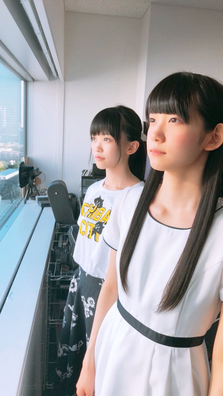 22 7 ナナブンノニジュウニ A G Artist Zone The Catch このあと18時から生放送 遠い目で何かを思い出している るりうらら そう 本日メールテーマ 俺 今 青春してんなー です