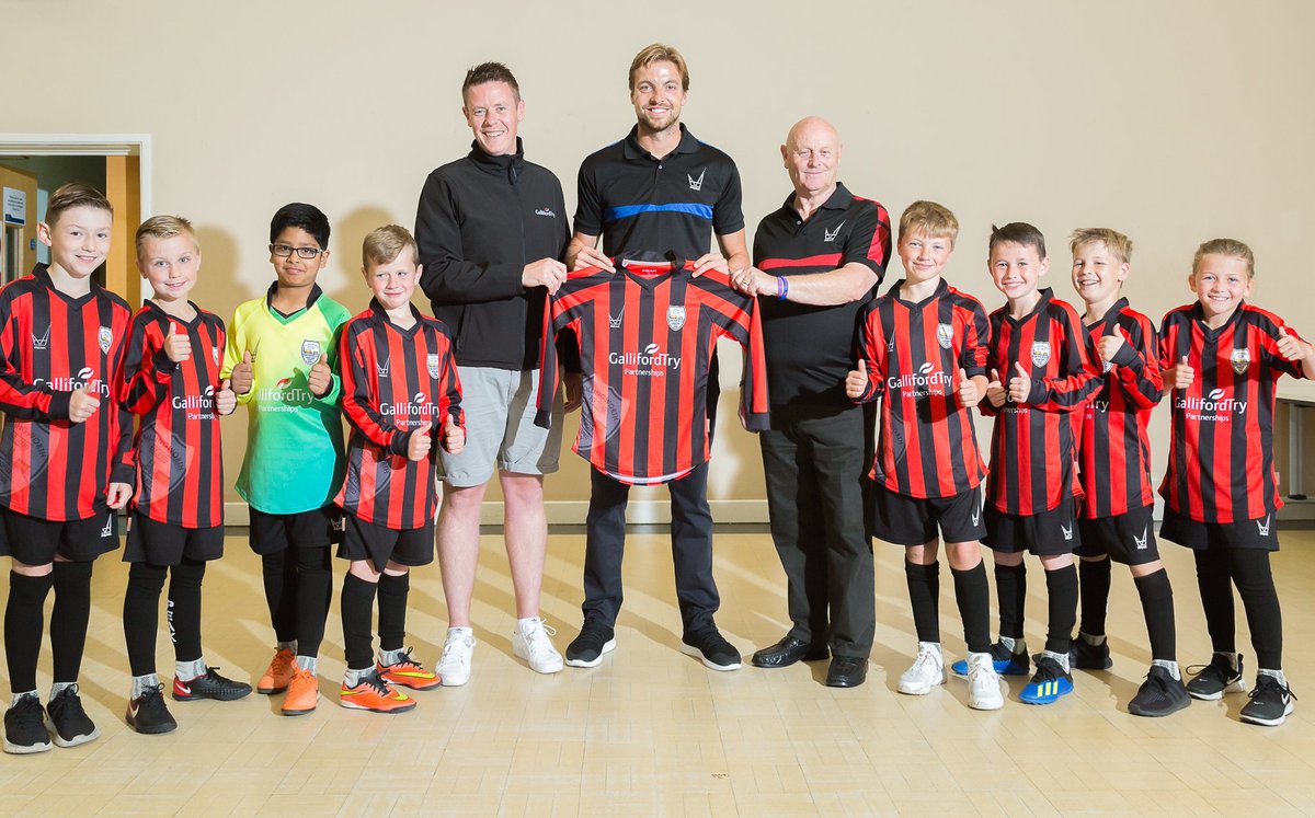 ARteamvistry's tweet image. Galliford Try Partnerships North are always keen to support the communities in which we work and as such are sponsoring Killingworth  Young Peoples Club and their new kit #localdeveloper #nationalcoverage @gtpartnerships @TimKrul