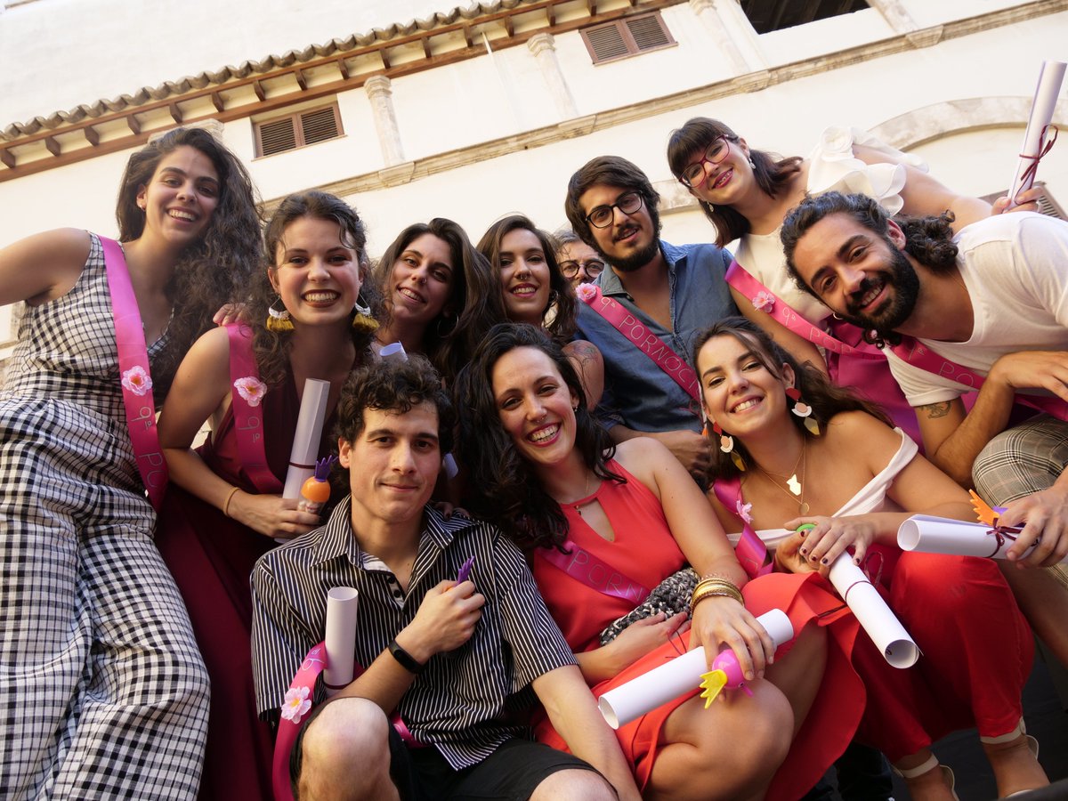 Celebració de la graduació de la promoció 2014-18 de l’<a href="/ESADIB/">ESADIB</a>. Enhorabona a tots i totes!!! #ESADIB #Teatre #ArtsEscèniques